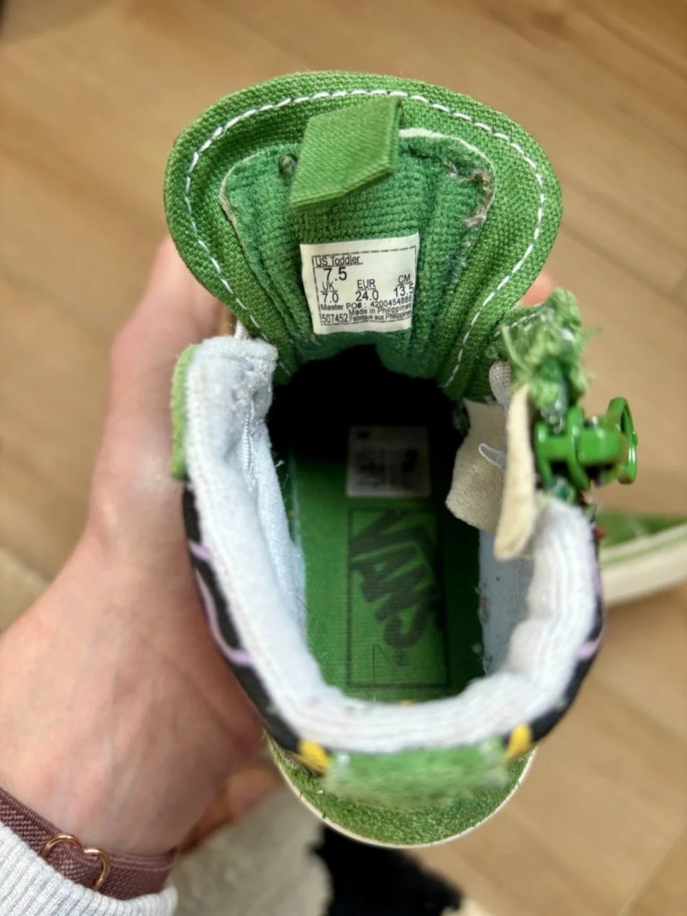Vans Toddler Sk8-Hi Reissue Side Zip Shark size 7.5